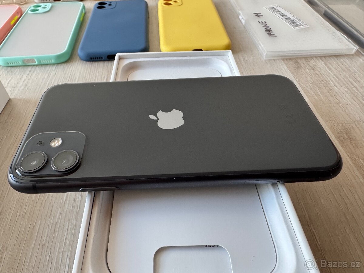 Apple iPhone 11 , paměť 256 GB , černý, pěkný - 3