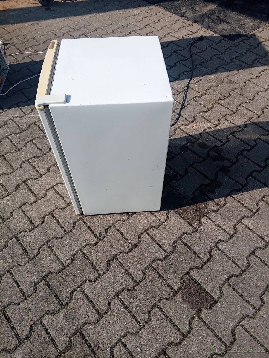 Mini lednička DAEWOO - 3