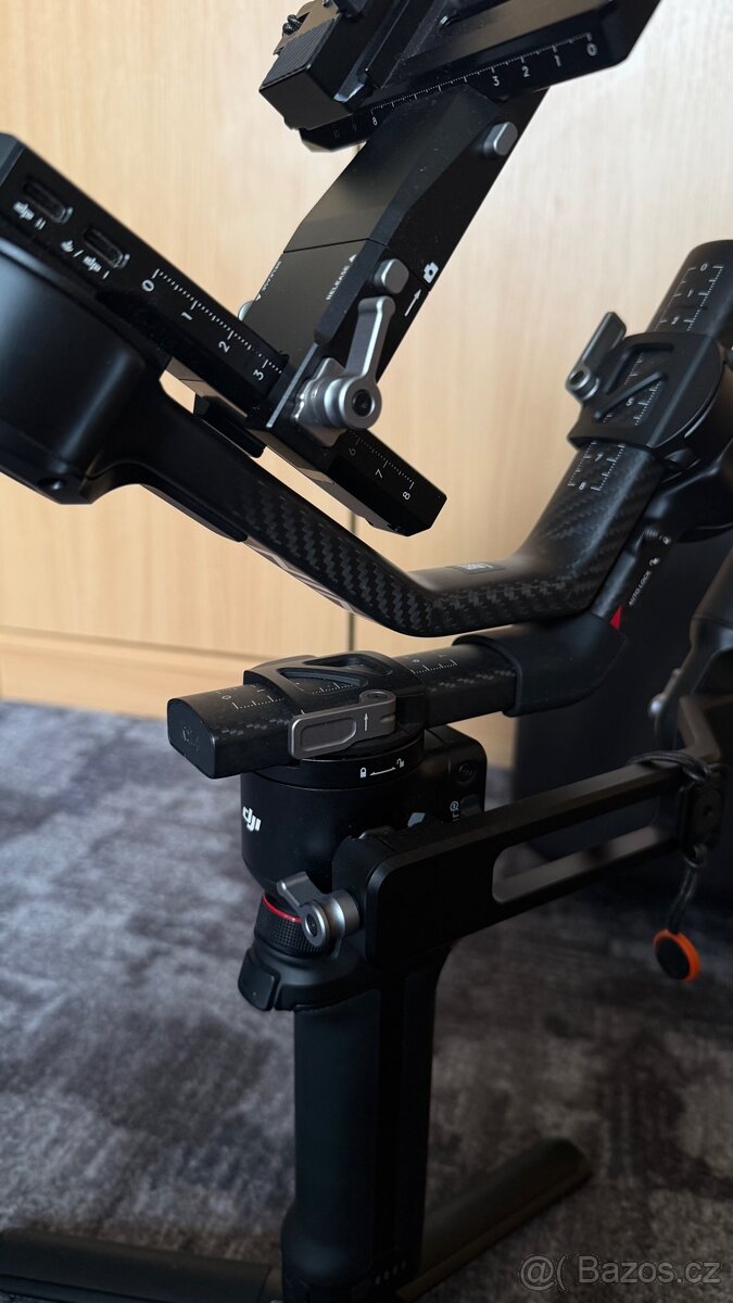 DJI Ronin RS 4 Pro - top stav - 3