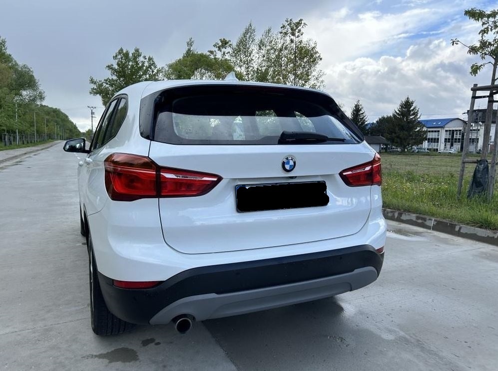 X1 XDrive 18d SUV Aut. - 3