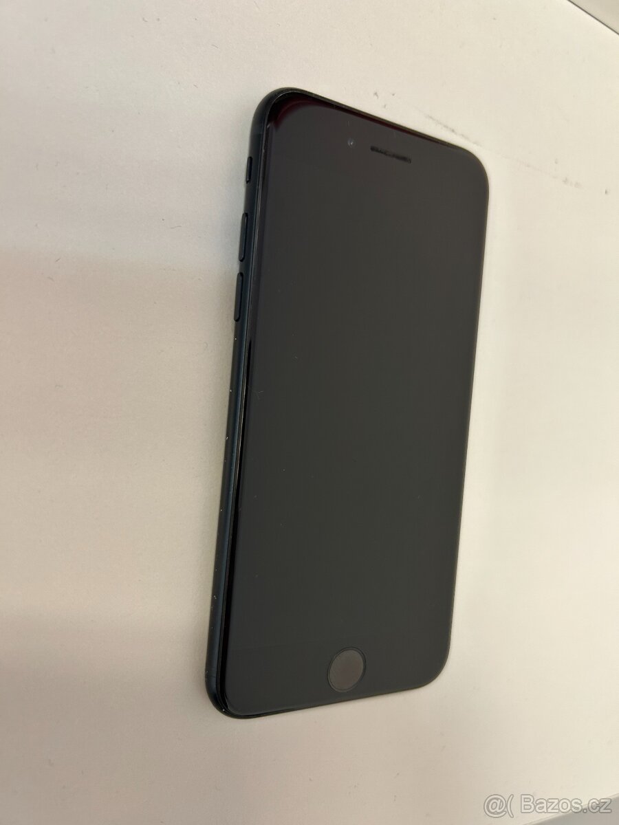 iPhone SE 2022 5G Black 128GB - 3