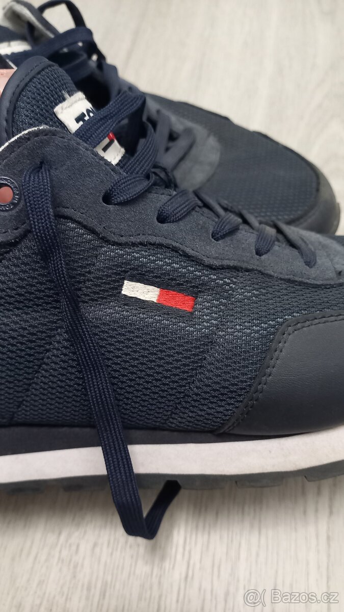 Tommy Hilfiger tenisky velikost 43 - 3