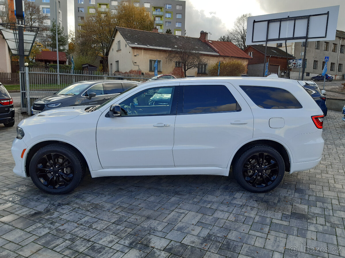 Dudge Durango R/T 5,7 V8 HEMI 4x4, Top výbava a servis