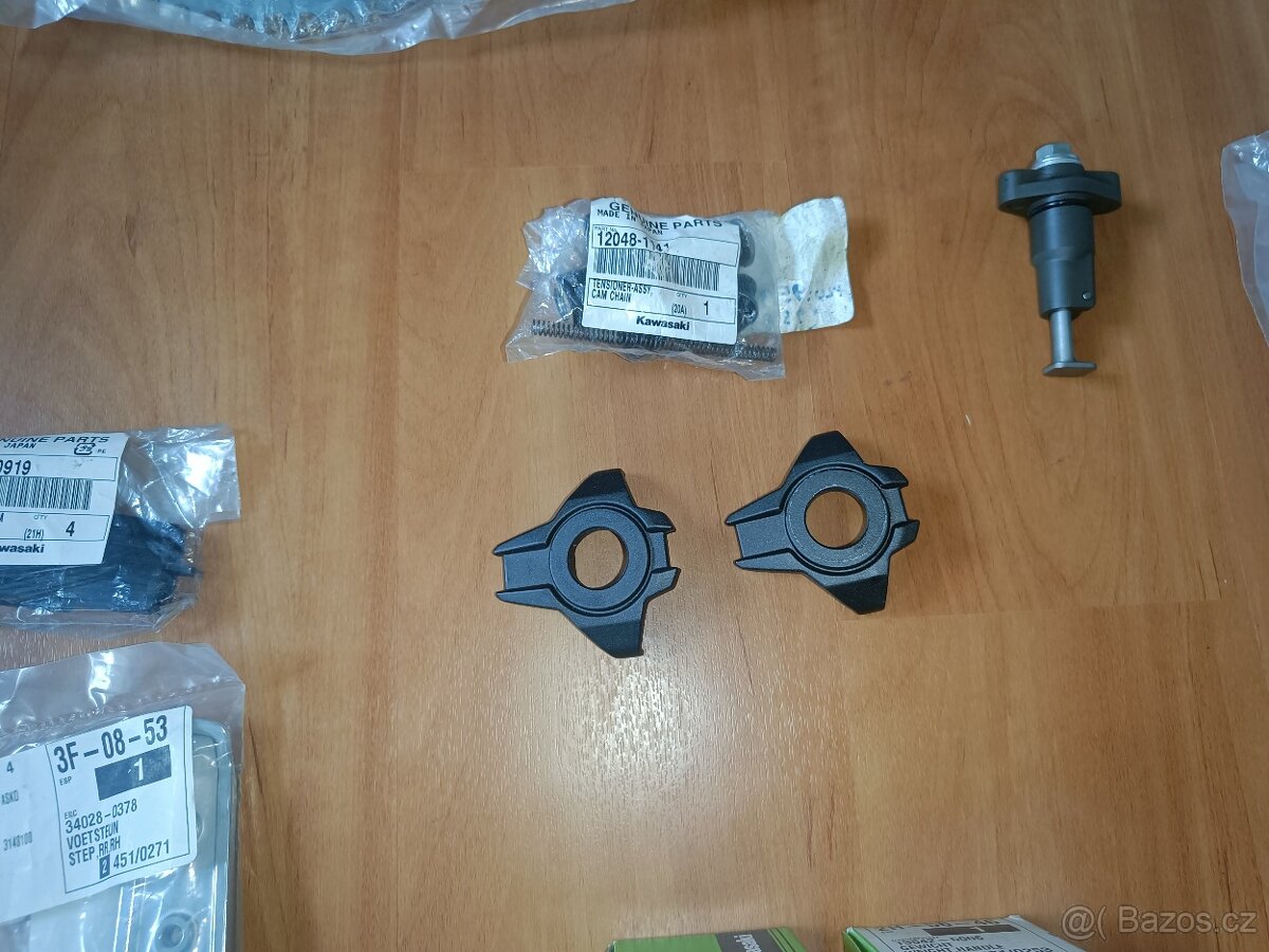 Drobnosti Kawasaki různé modely - 3