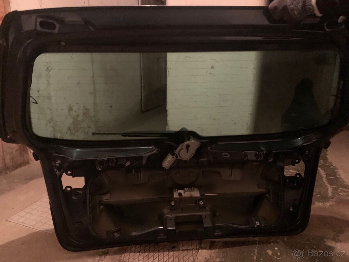Zadní sklo - 3