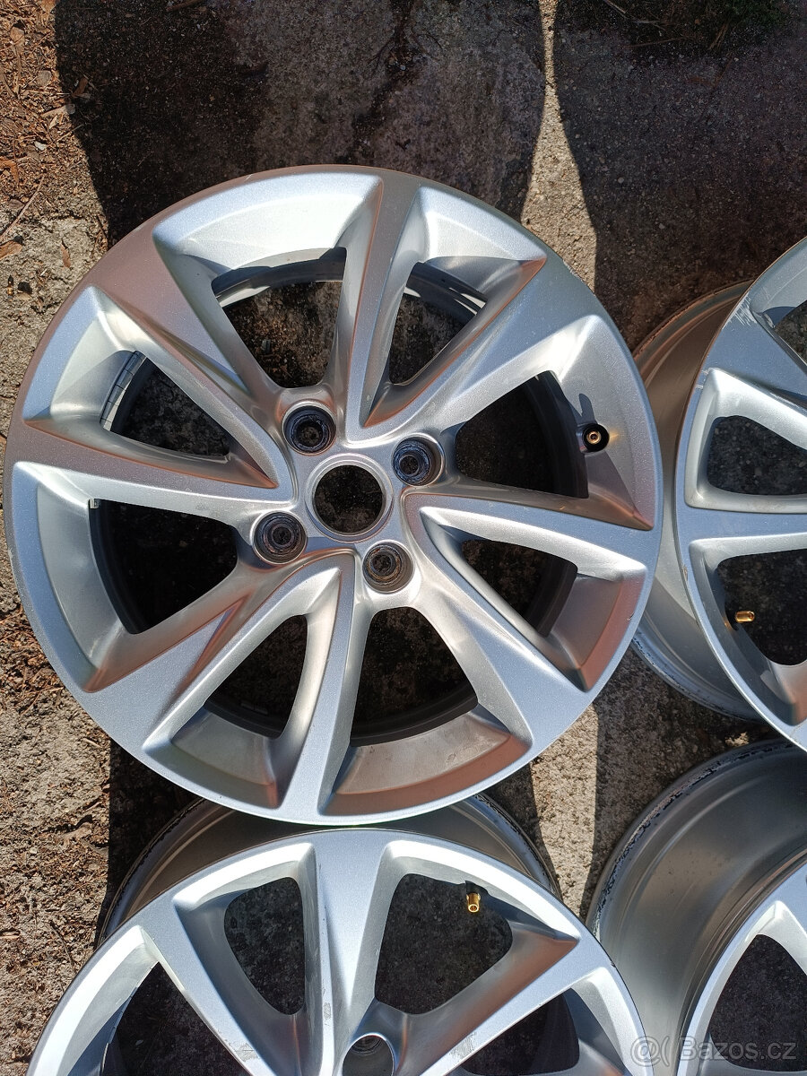 Opel Corsa F - originál alu 6,5x16 et38 - 3