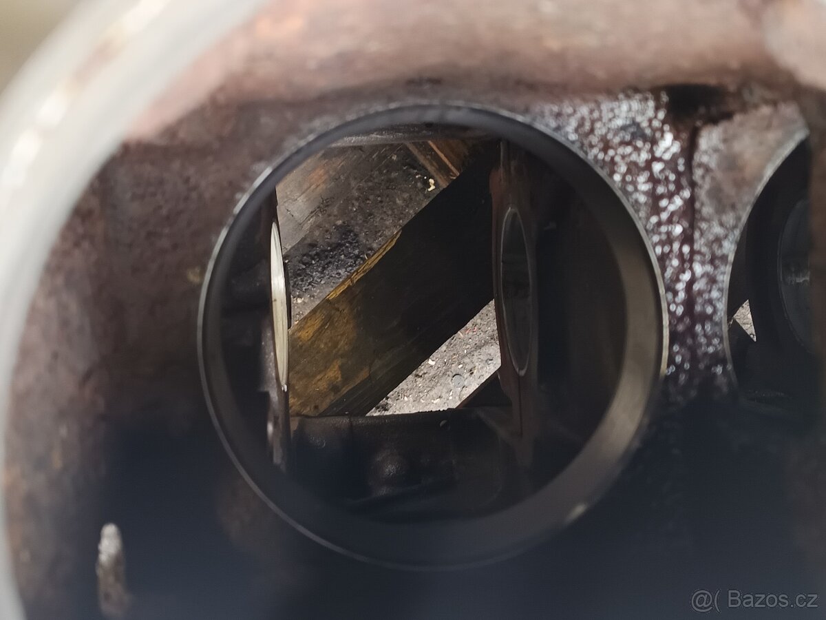 Prodám motor Zetor 6901 po Go - 3