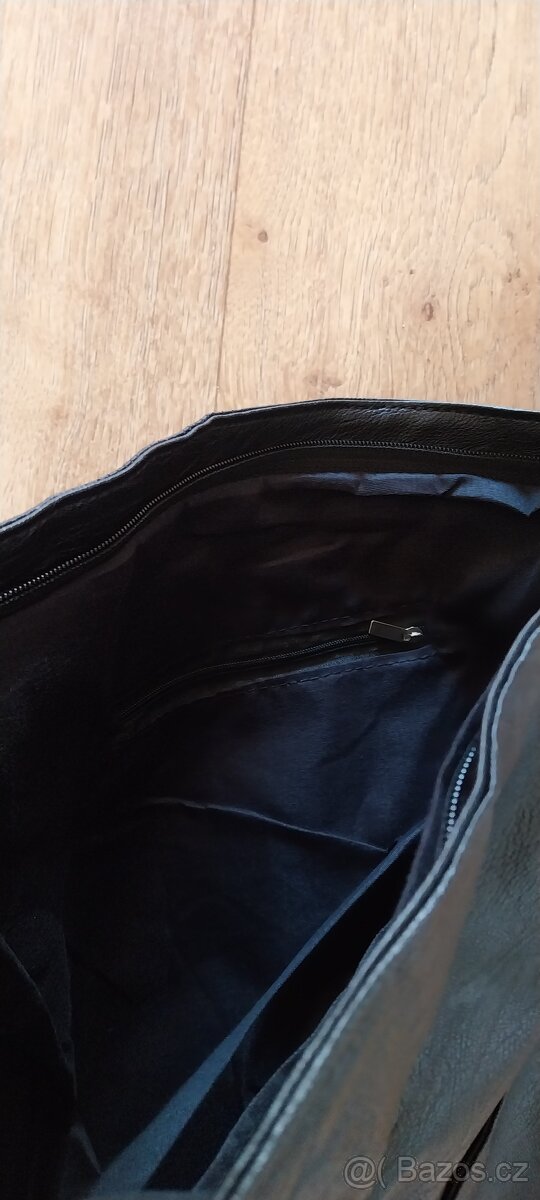 Černá dámská crossbody kabelka - 3