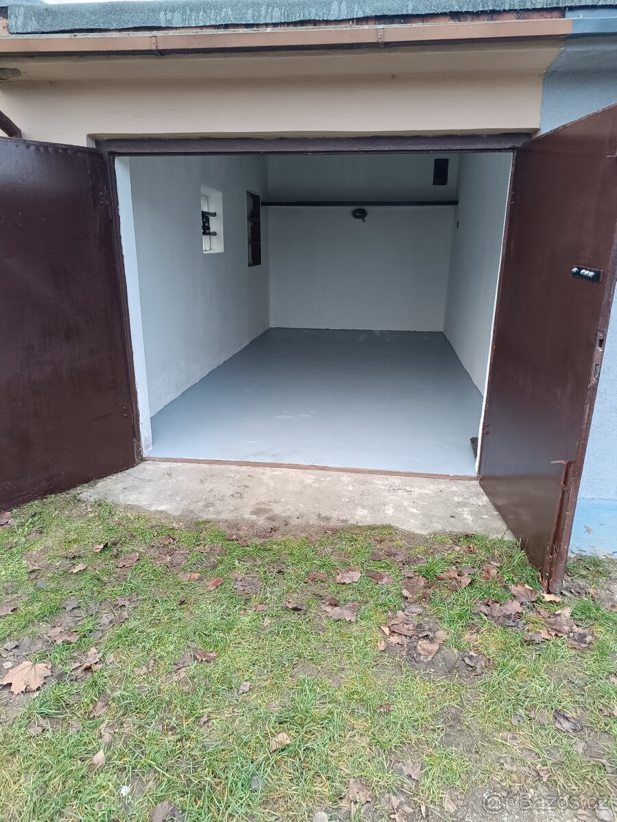 Pronájem garáže 20 m2 - 3