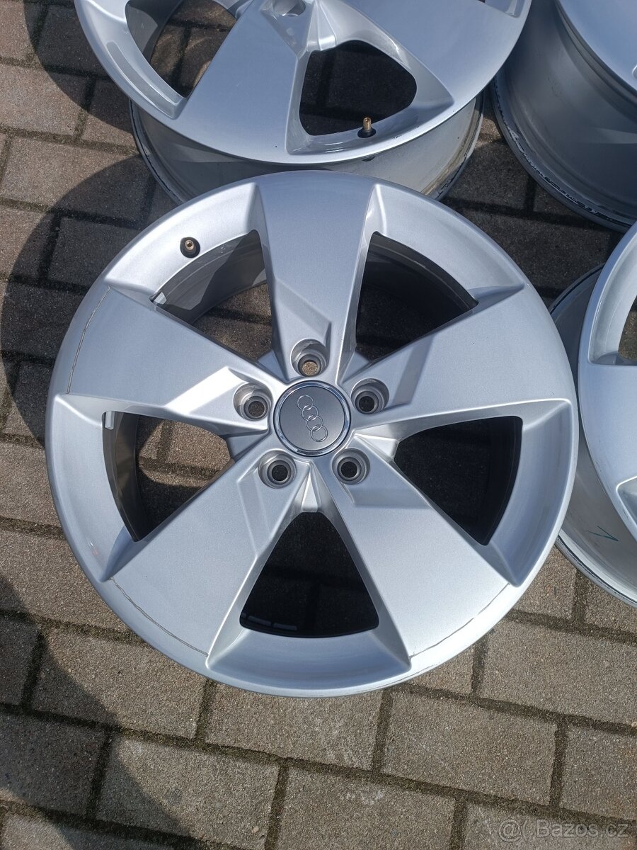 231. Originál Alu kola Audi R17 - 3