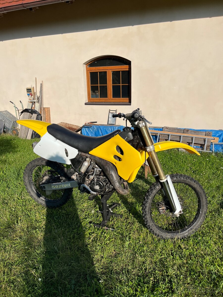 Suzuki rm125 - 3