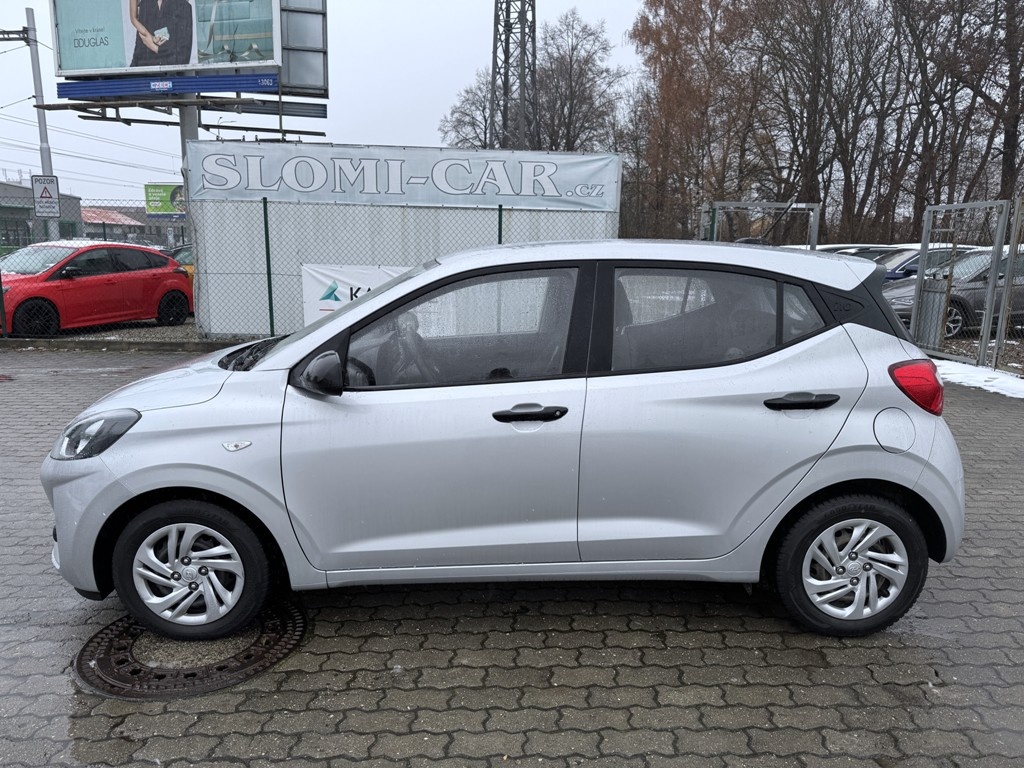 Hyundai i10, 1.0i 49 kW klima, serviska - 3