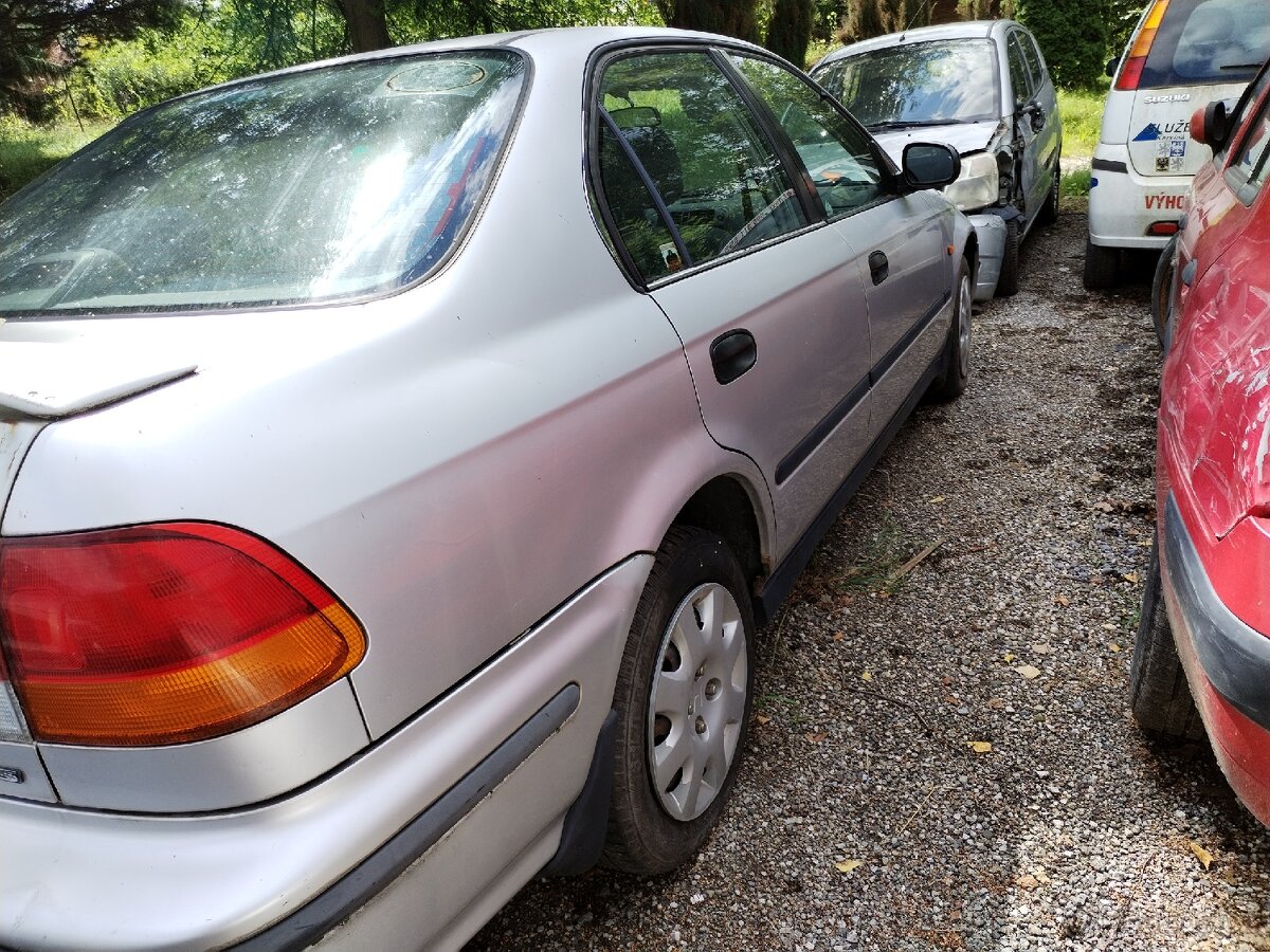 Prodám jen díly Honda Civic 1.4 - 3