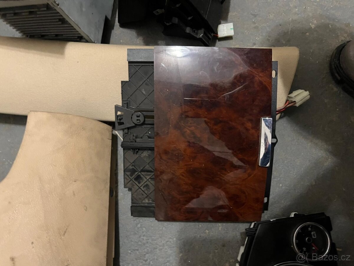 Díly interiéru Vw Touareg 7L - 3