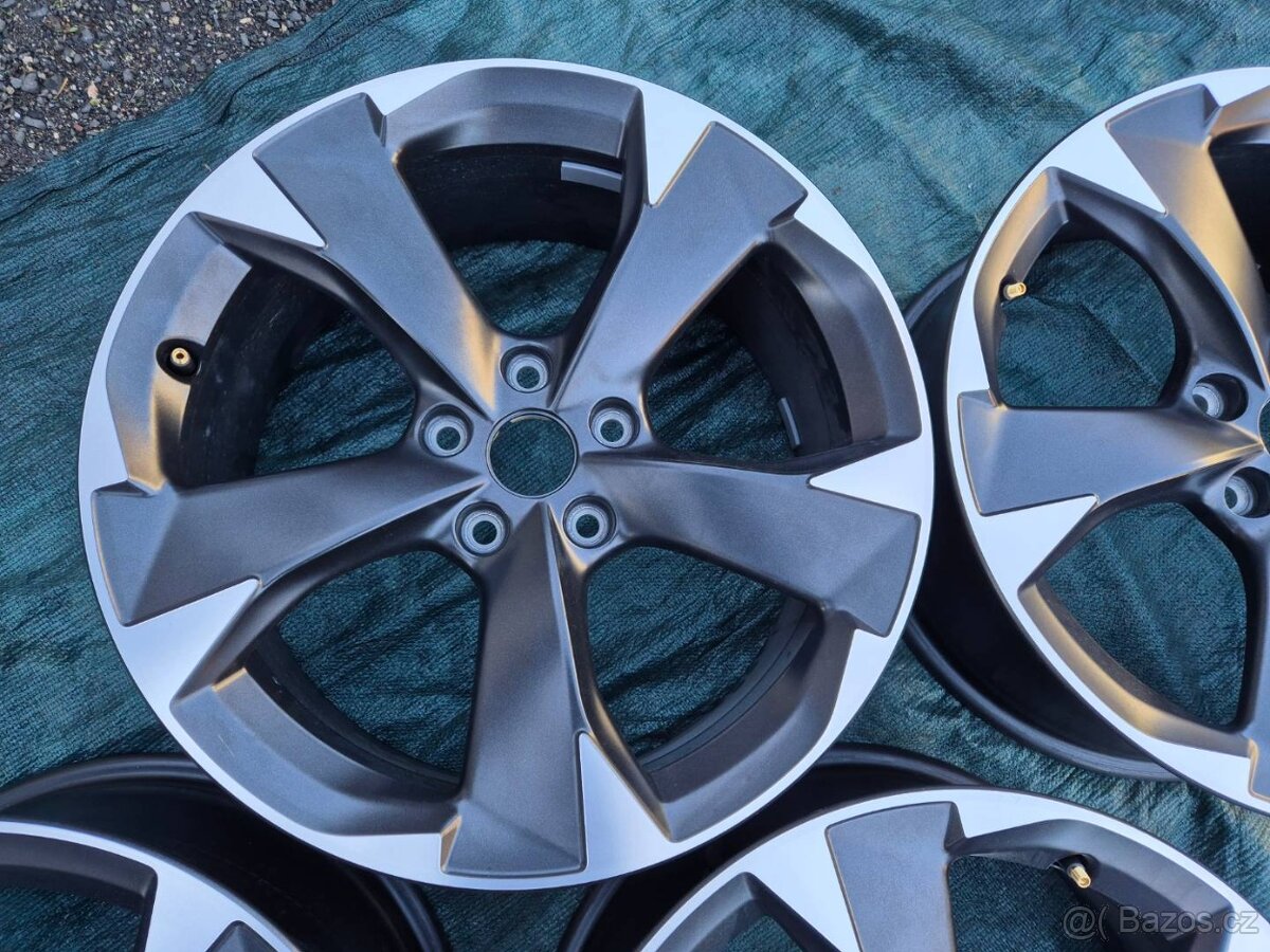 Sada disků Seat Leon Cupra ET46 7,5J x 18 - 3