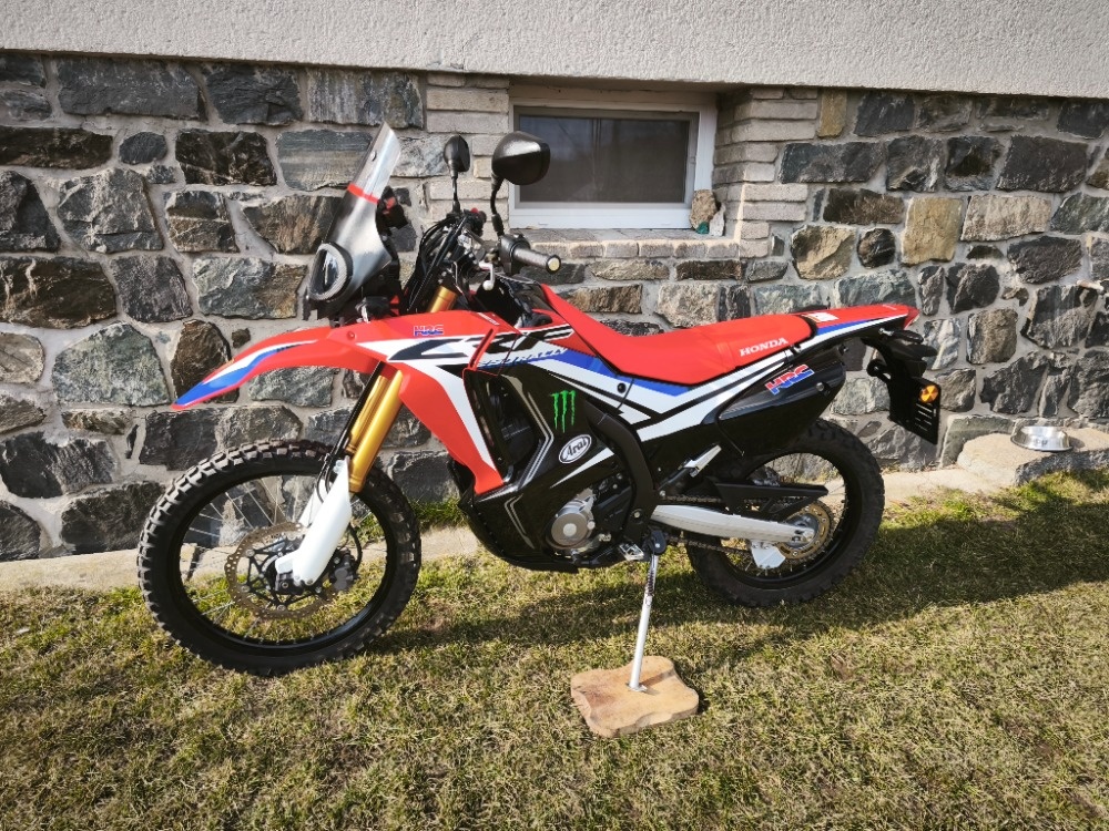 Honda CRF 250 Rally (2019) jako nová, 10tis.km, po servisu--