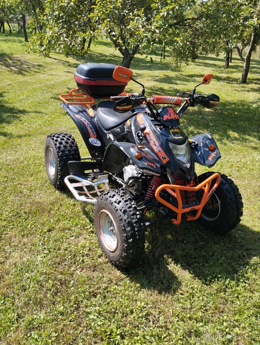 Čtyřkolka 250 ccm