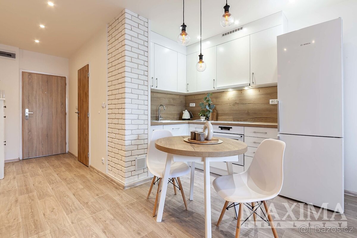 Byt 2+kk o ploše 41 m2 - Praha, Modřany - 3