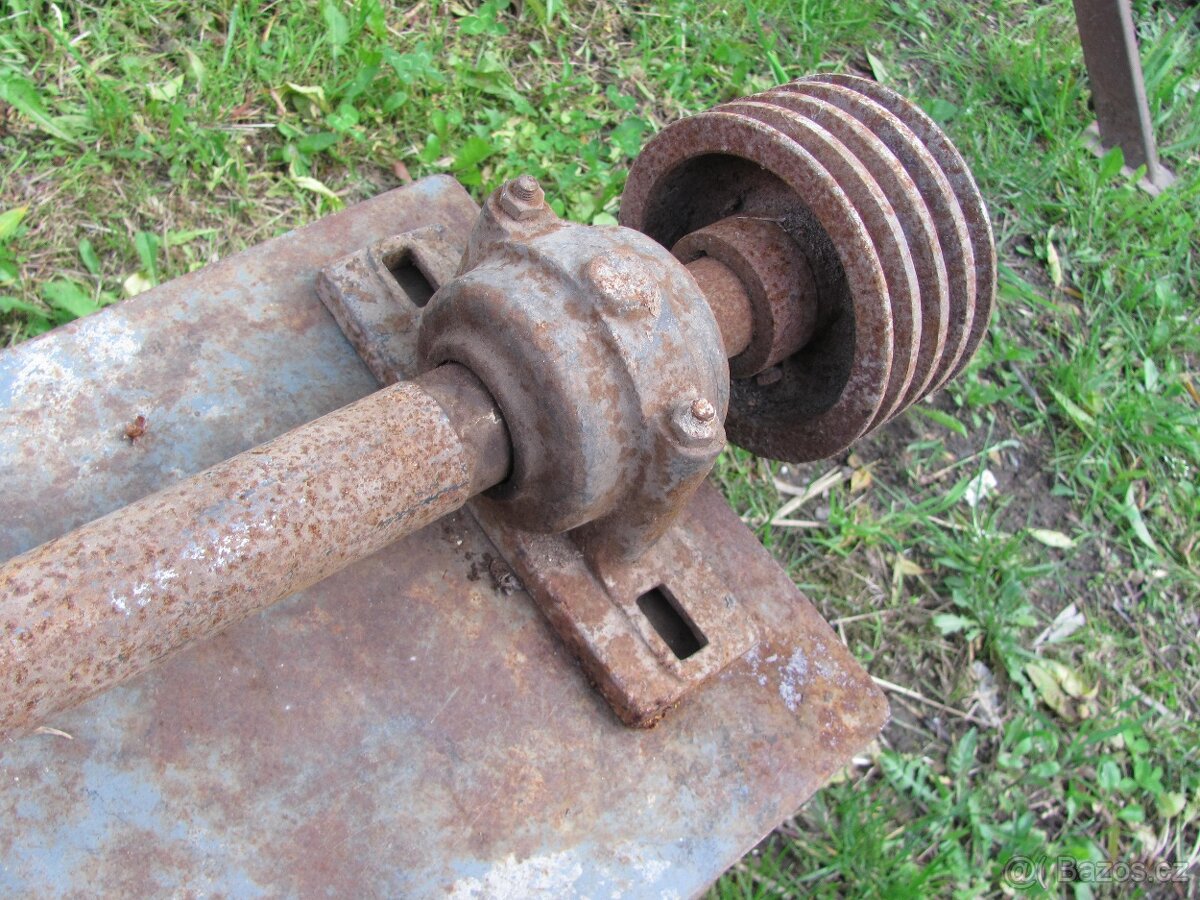 Hřídel s řemenicí - 3