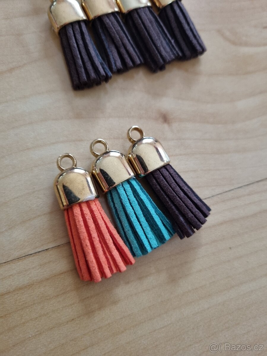 Střapce kožené - mix barev - 15 ks - 3