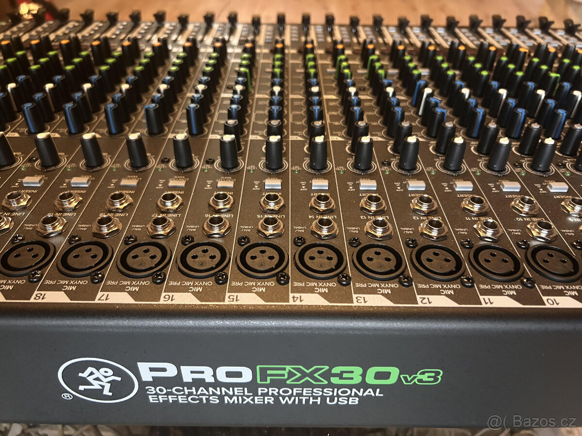 30 kanálový mixpult Mackie PROFX30v3 + cover - 3