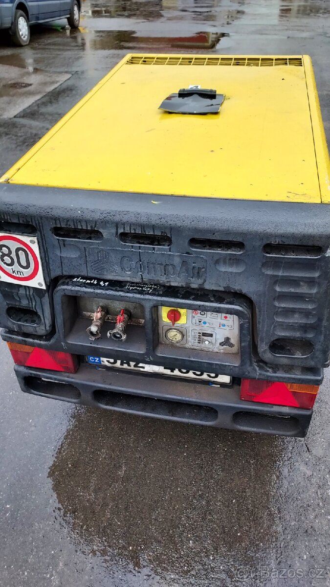 Kompresor pojízdný naftový - C 30, CompAir - 3