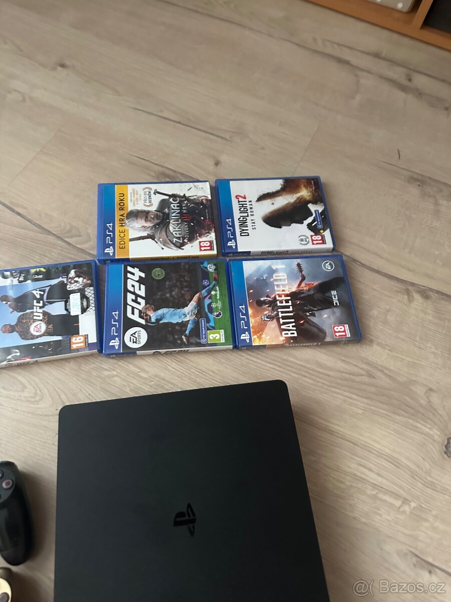 Playstation 4 slim 1TB - 3