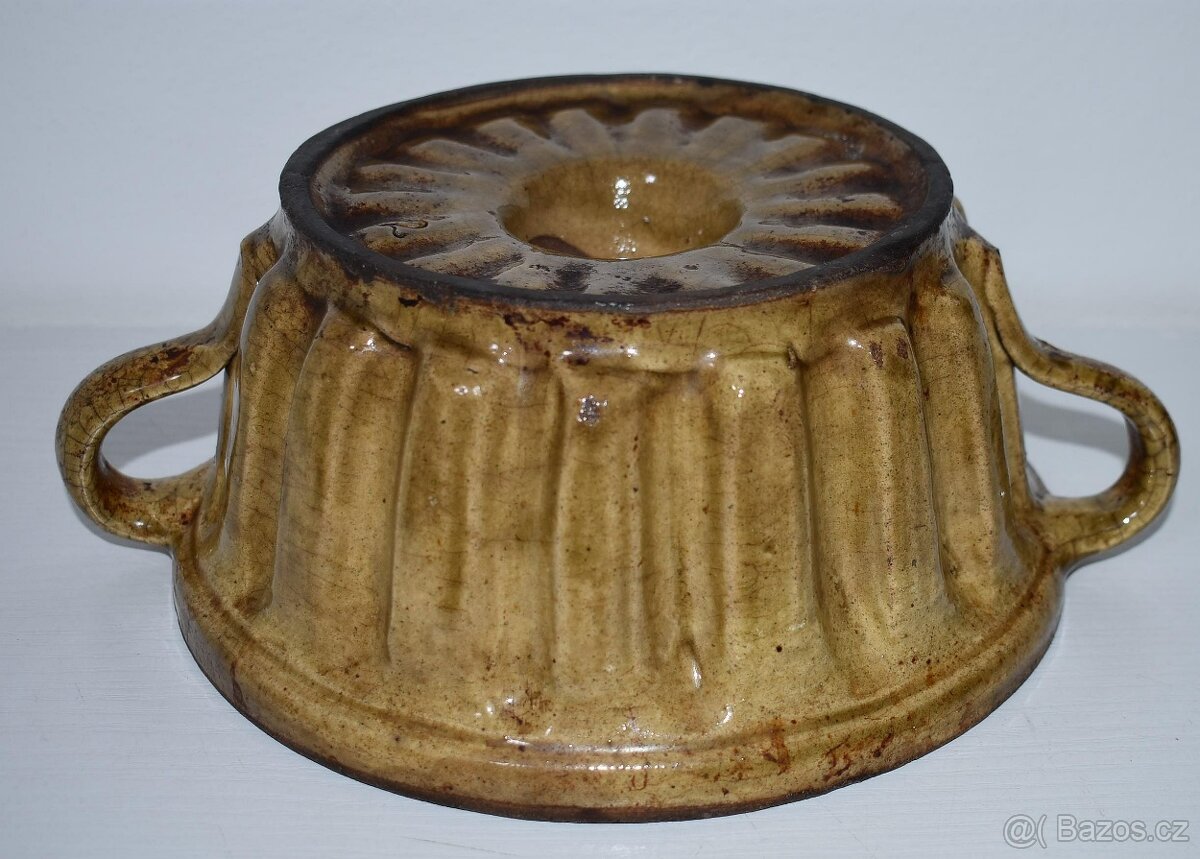 Starožitná keramická forma na bábovky - 3