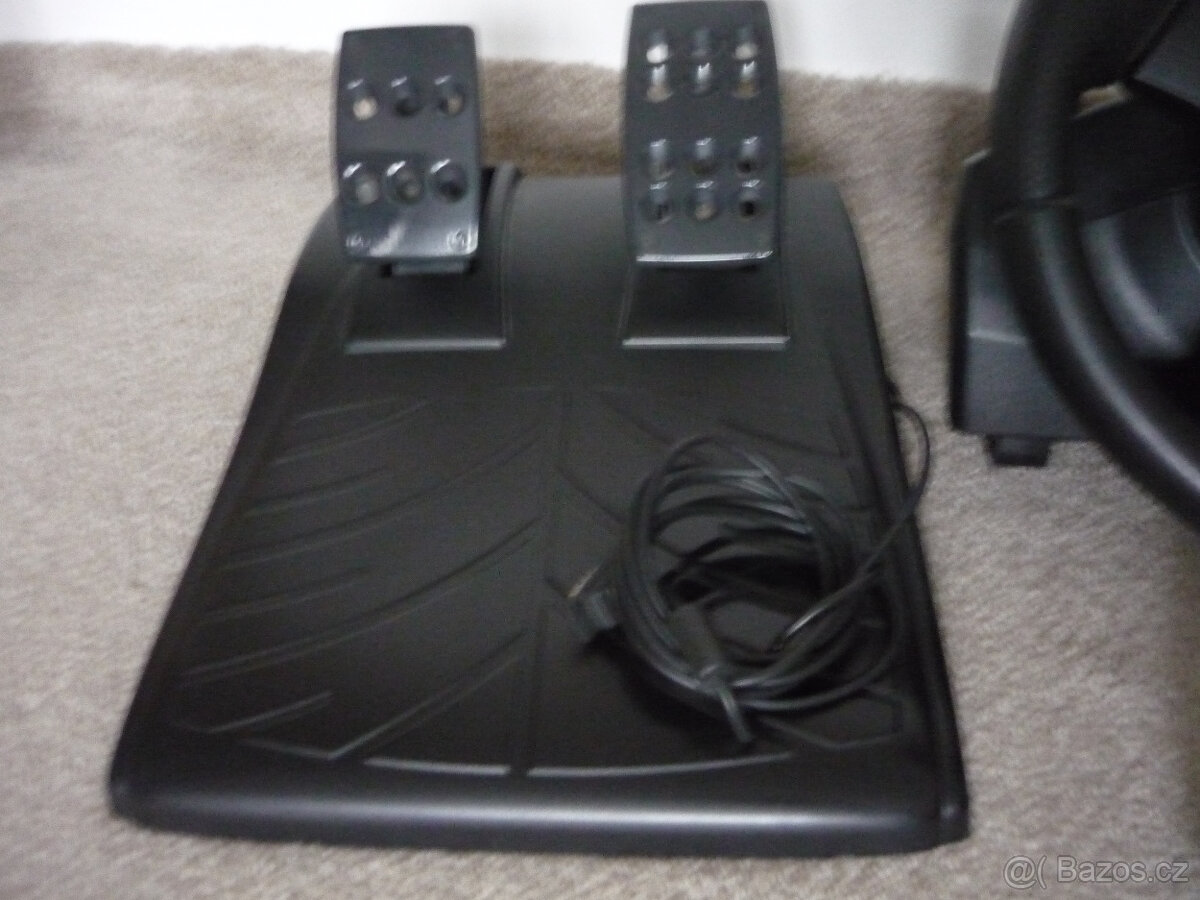 Logitech Volant s pedály - 3