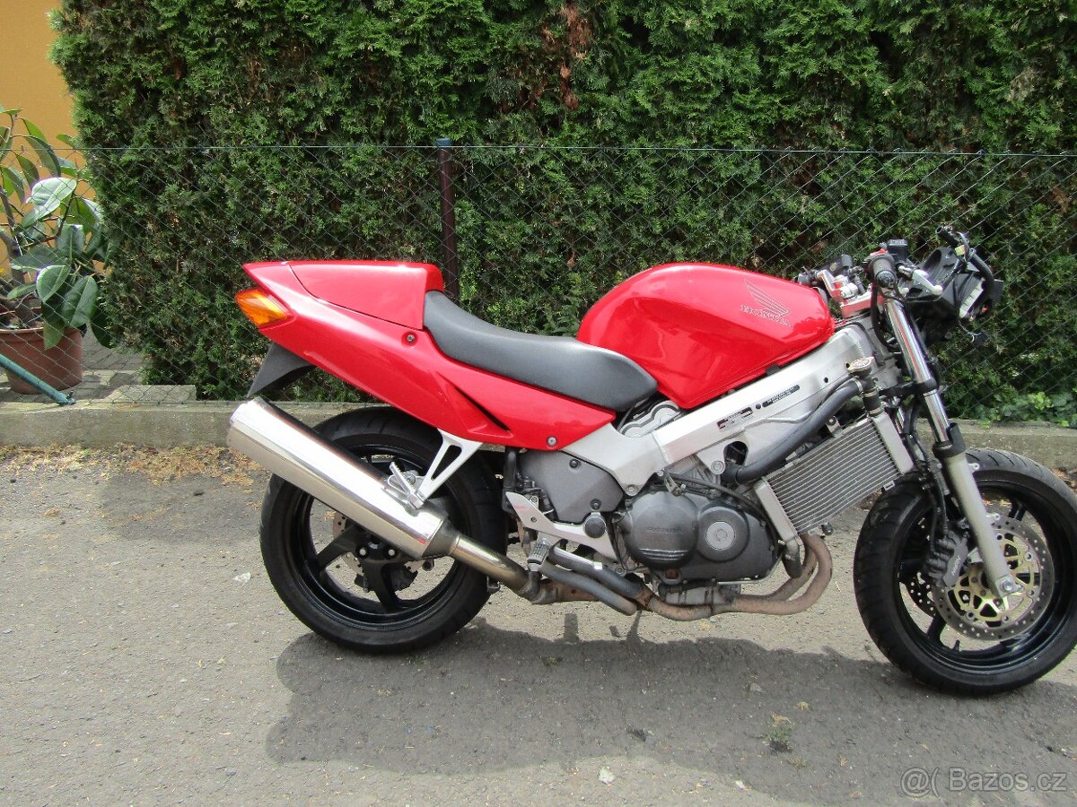 Honda VFR 800 - 3