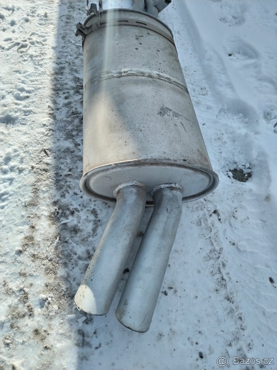 Bmw e30 výfuk - 3