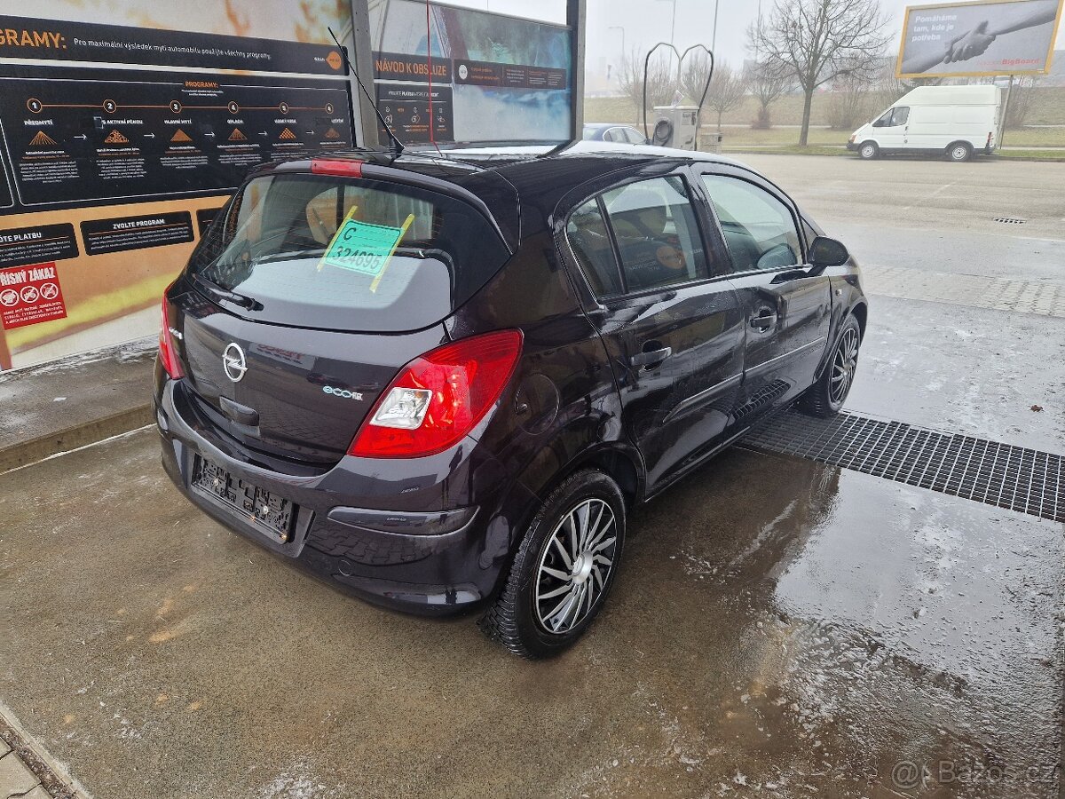Opel Corsa 1.2 51kw 2011 - 3