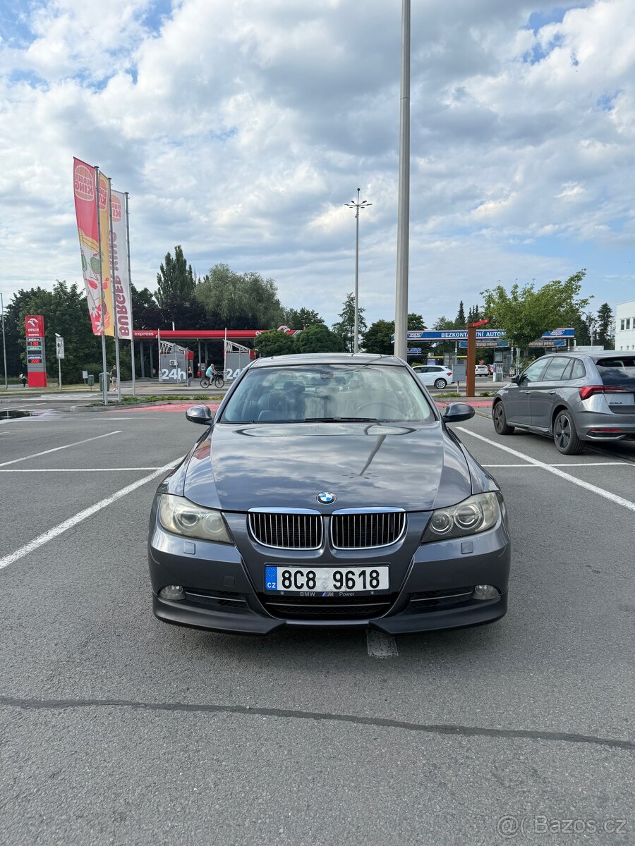 E90 330i 190Kw Automat - 3