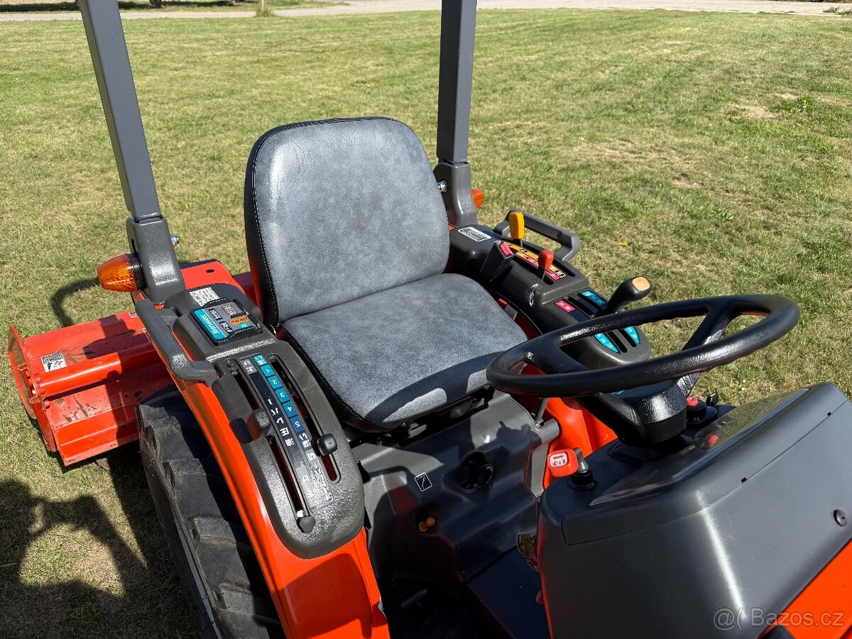 Malotraktor Kubota GB145 s rotavatorem - 3