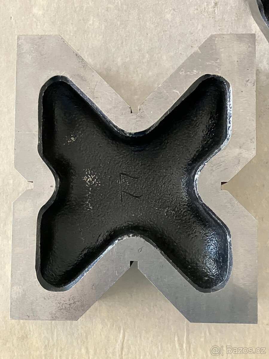 Kontrolní a rýsovací podložky se 4 drážkami-prizma,130 - 3