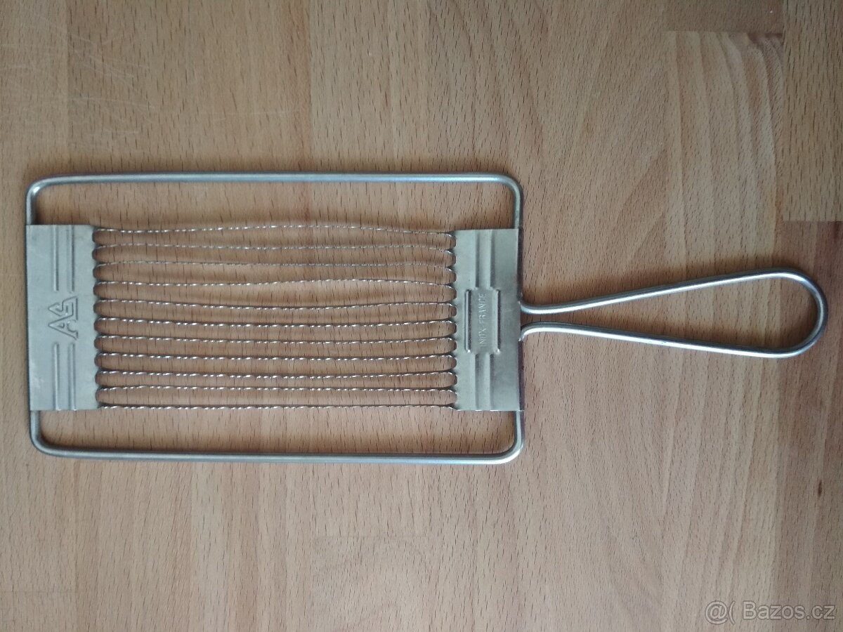 Kráječ na rajčata - 3