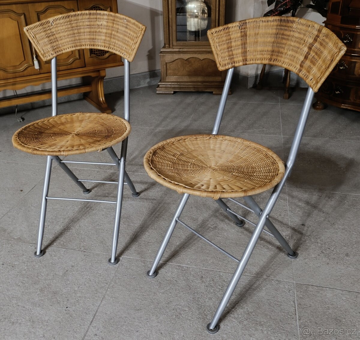 Dvě kempingové, ratanové, skládací židličky. - 3