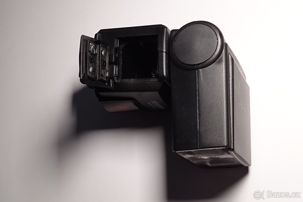 Jessops 360AFDC blesk se zoomem - 3