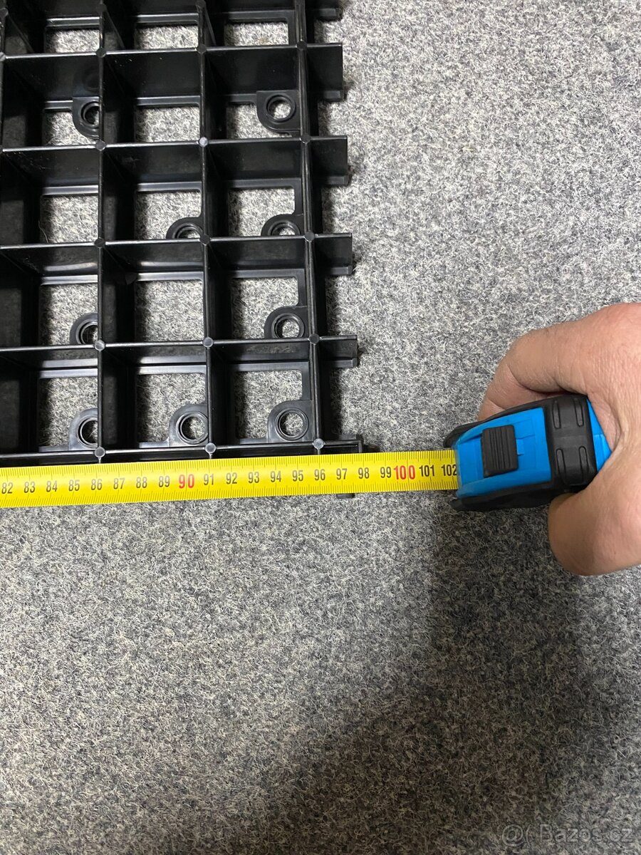 ZATRAVŇOVACÍ DLAŽDICE PLAST 48,5 x 48,5 x 3,5 cm - 3