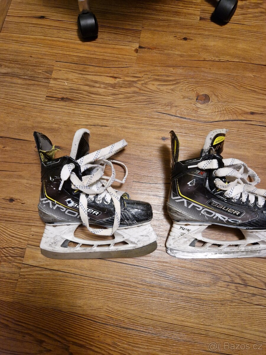 Brusle Bauer Vapor 3x JR velikost 2 - 3