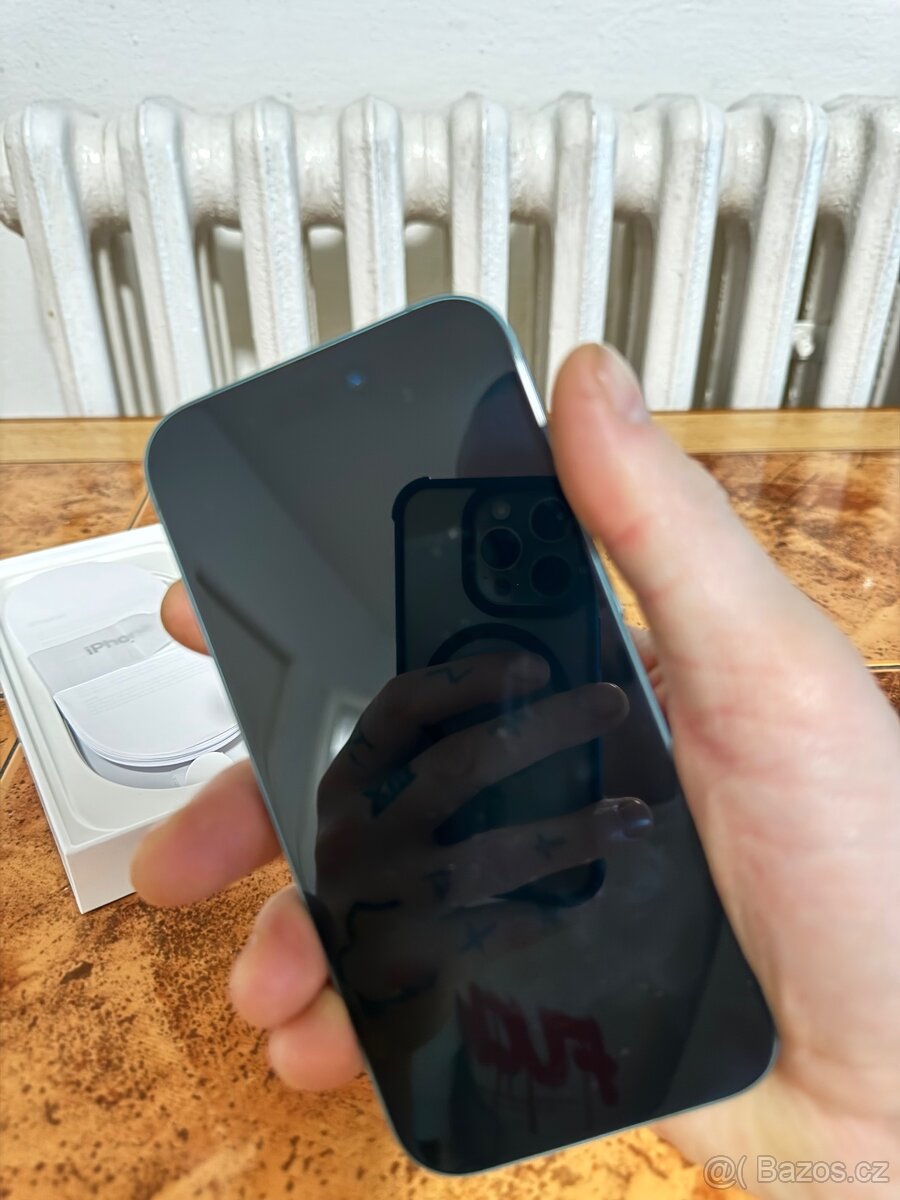 Prodám iPhone 16 - 3