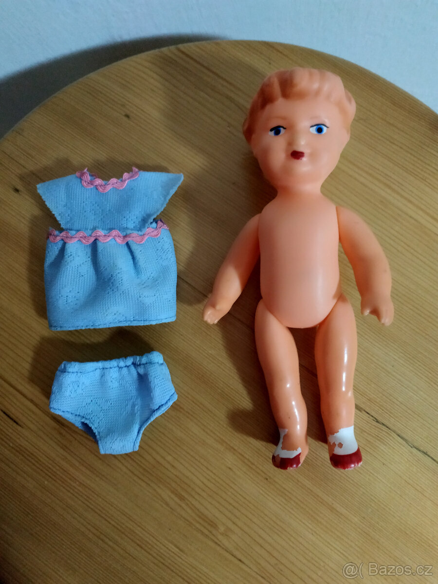 Retro sada - šatní skříň s panenkami a oblečením - 3