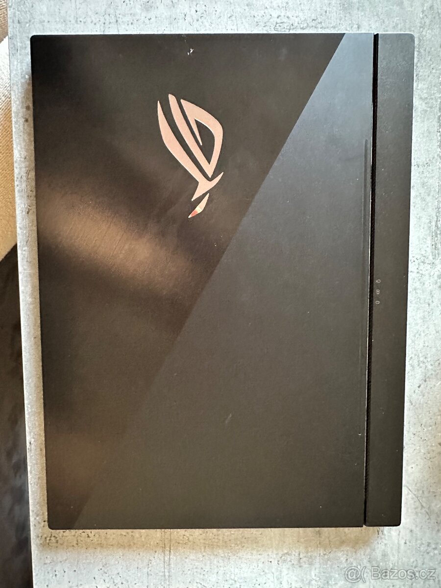 Asus ROG Zephyrus S - 3