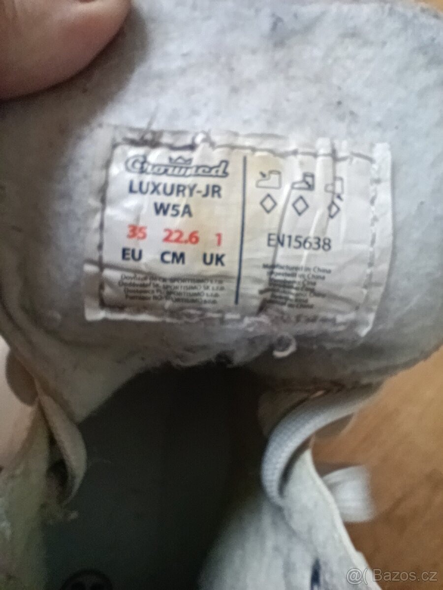 Dívčí lední brusle, vel. 35 - 3