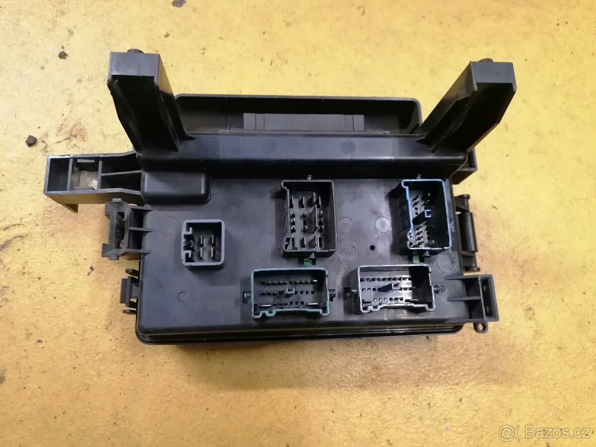 Pojistkovka Chrysler 300C - 3