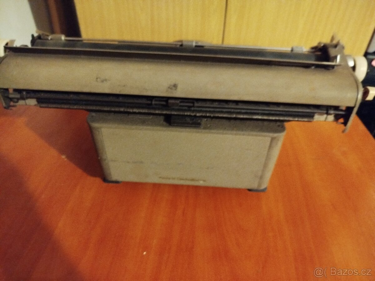 Psací stroj Zeta - 3