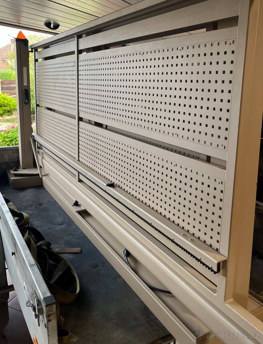 Posuvná brána samonosná nová TOP - 3