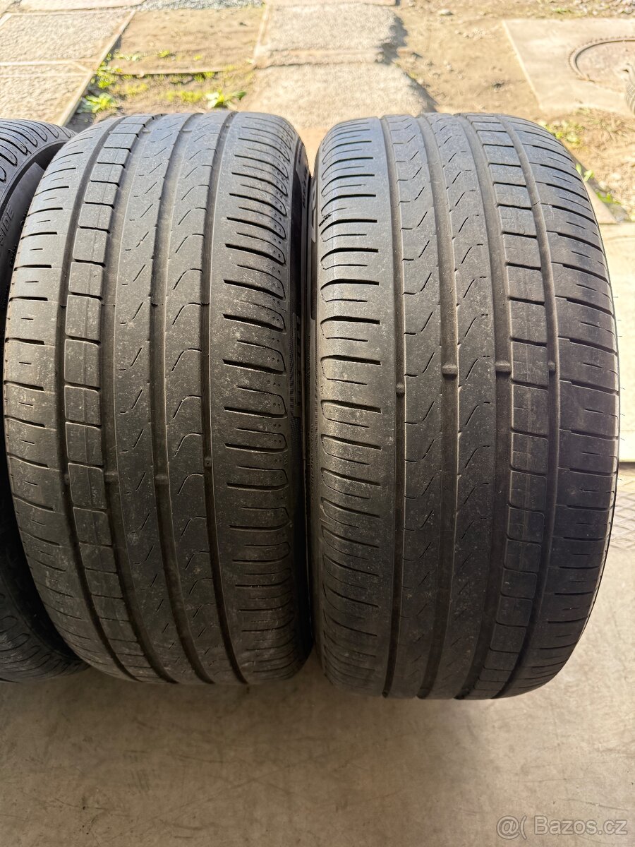 235/40 R19 Pirelli - 3