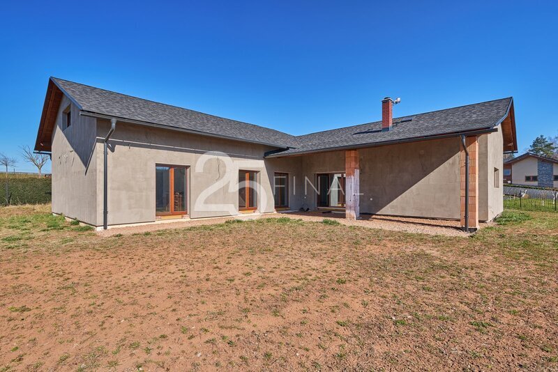 Prodej novostavby RD o dispozici 5+kk s garáží a se zahradou - 3