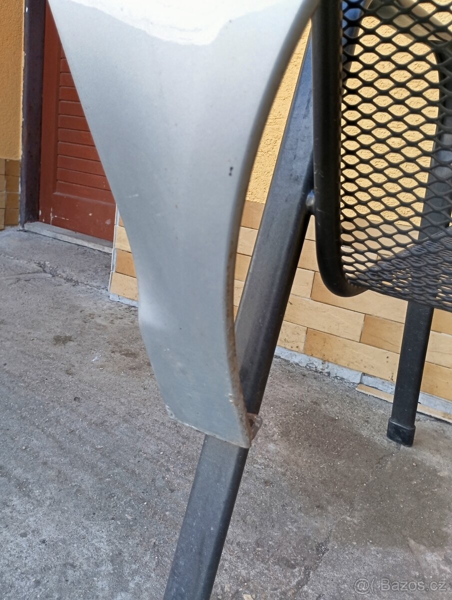 Blatník vw polo 9n - 3